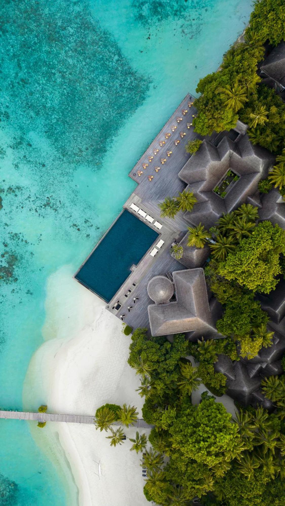Coco Bodu Hithi - 50 Percent Off Shared Roundtrip Speedboat For Stays From 1 May To September 2025 Esterno foto Aerial view of the resort