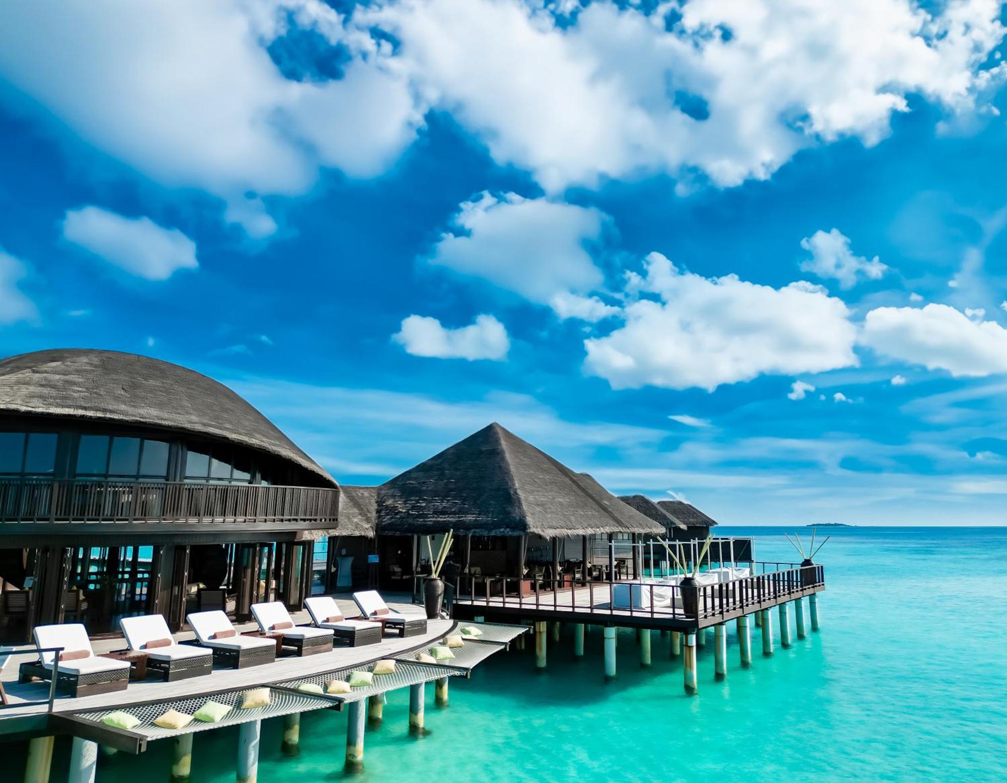 Coco Bodu Hithi - 50 Percent Off Shared Roundtrip Speedboat For Stays From 1 May To September 2025 Esterno foto Water villas at the resort