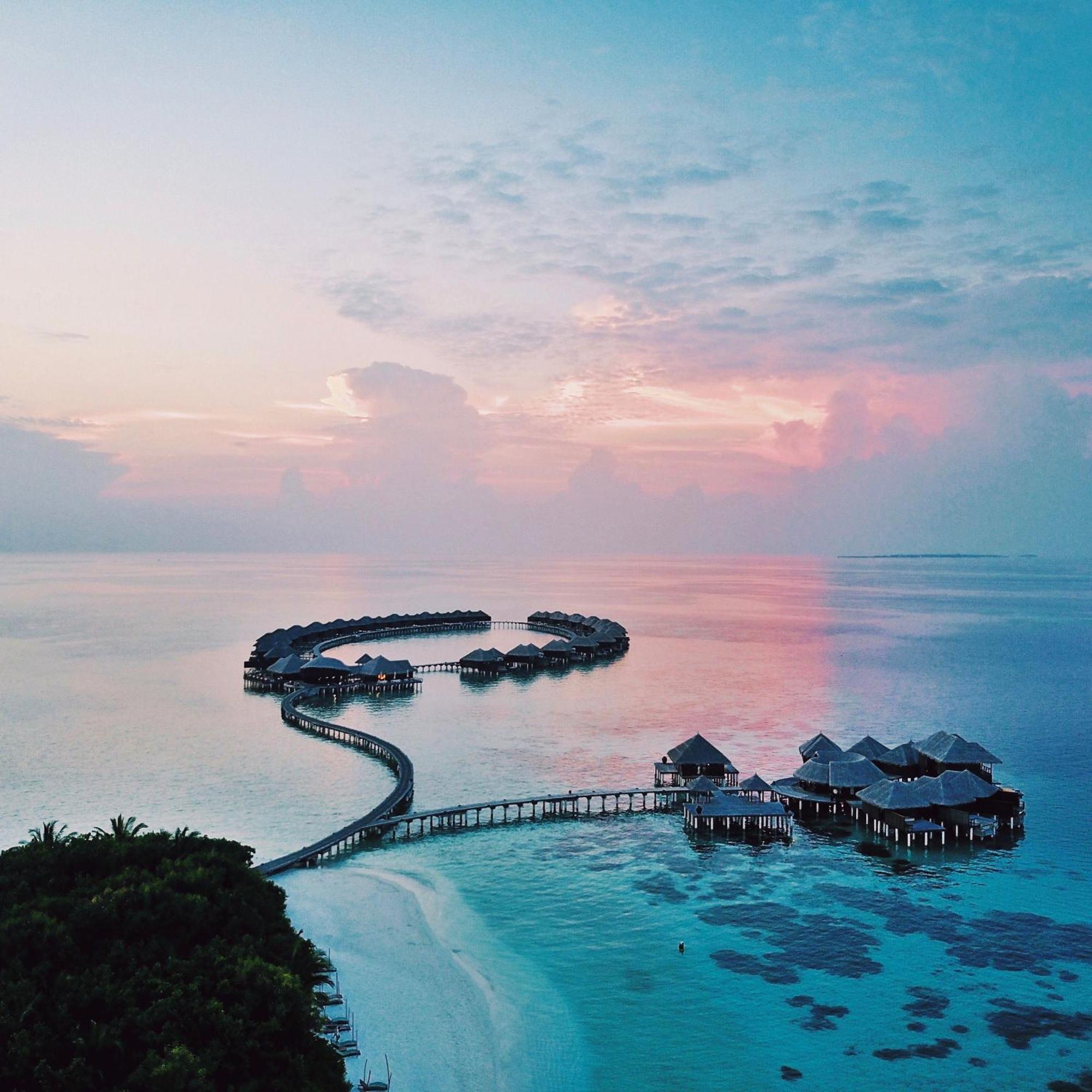 Coco Bodu Hithi - 50 Percent Off Shared Roundtrip Speedboat For Stays From 1 May To September 2025 Esterno foto Sunset at the resort