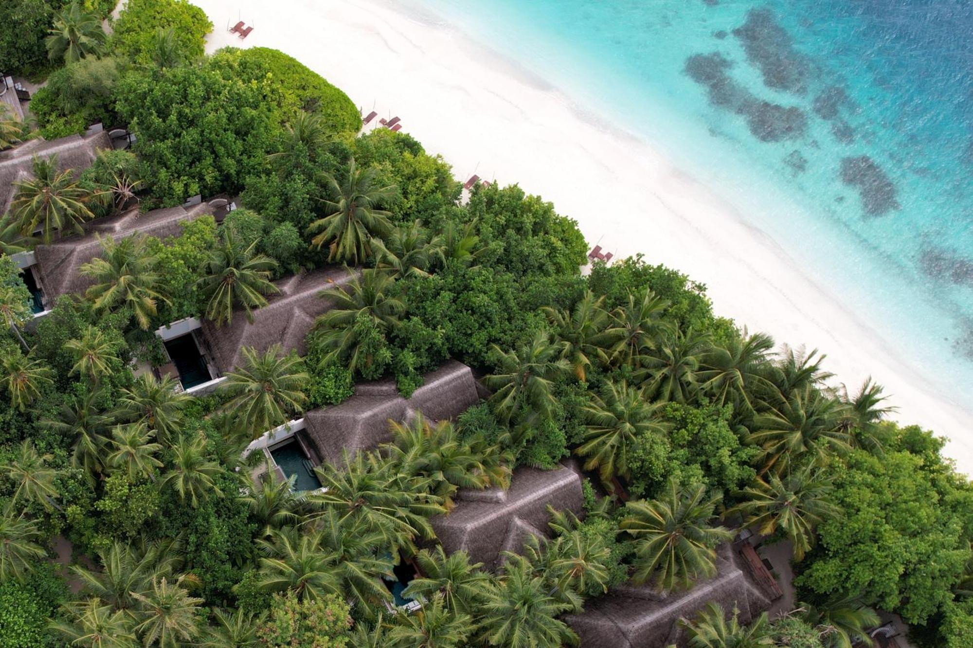 Coco Bodu Hithi - 50 Percent Off Shared Roundtrip Speedboat For Stays From 1 May To September 2025 Esterno foto The beach at the resort