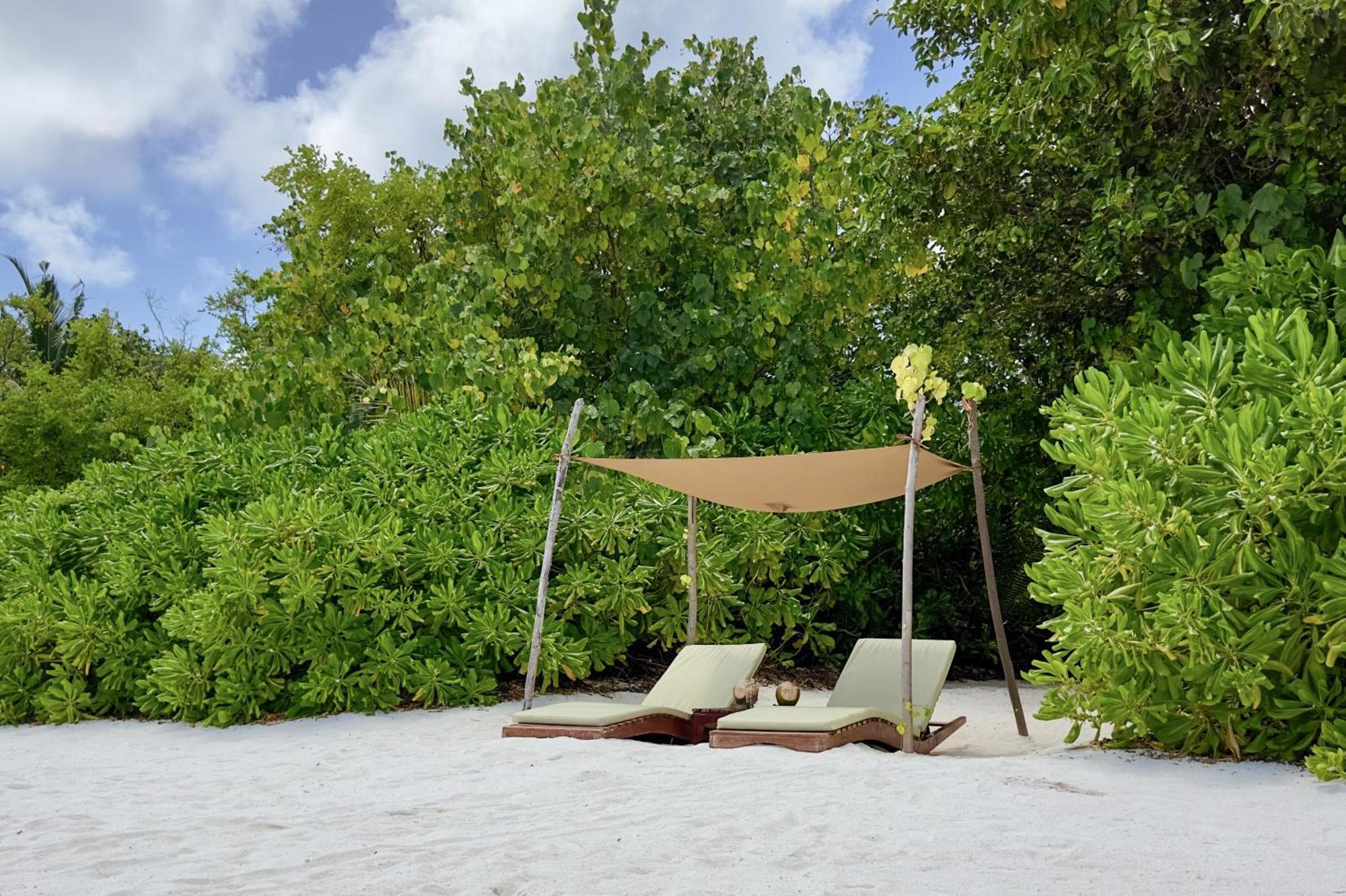 Coco Bodu Hithi - 50 Percent Off Shared Roundtrip Speedboat For Stays From 1 May To September 2025 Esterno foto Beach at the resort